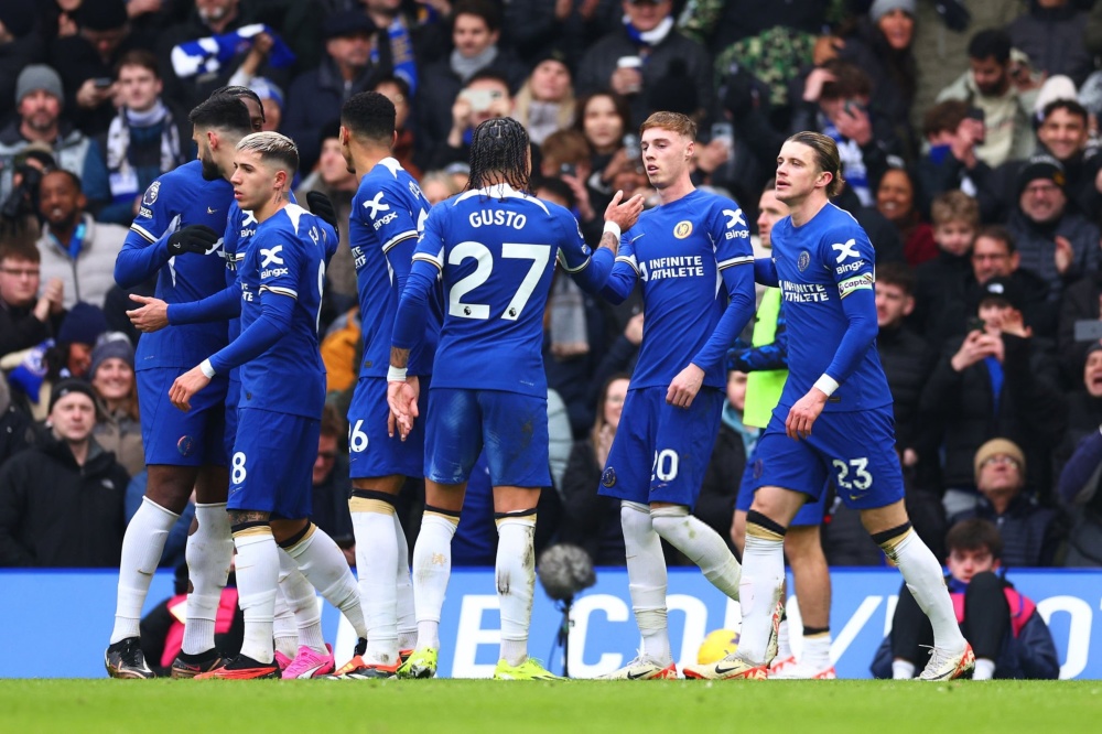 申花vs泰山首发：5外援PK2外援 吴曦领衔出战